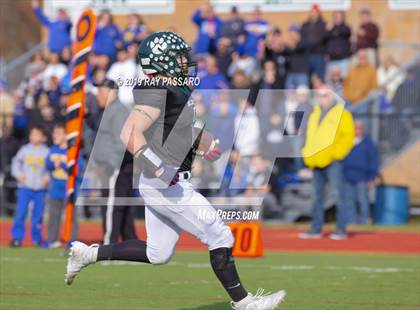 Thumbnail 2 in West Islip vs. Lindenhurst Section XI Division II Finals photogallery.