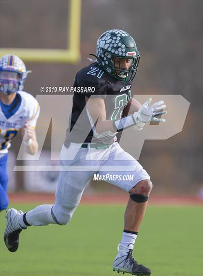 Thumbnail 3 in West Islip vs. Lindenhurst Section XI Division II Finals photogallery.