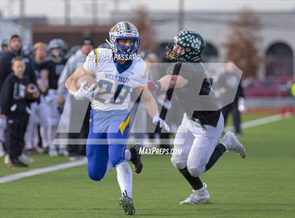 Thumbnail 2 in West Islip vs. Lindenhurst Section XI Division II Finals photogallery.