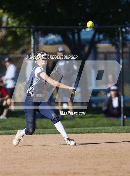 Thumbnail 2 in Columbine vs Erie (CHSAA 5A Semifinal) photogallery.