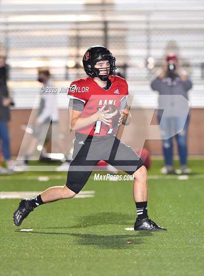 Thumbnail 3 in Aubrey vs Mineral Wells (4A Bi-District Playoff) photogallery.
