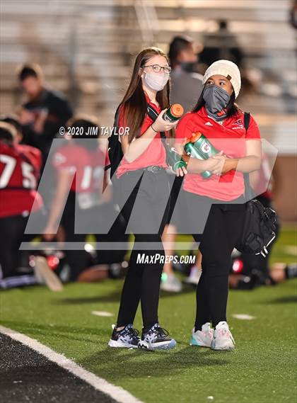 Thumbnail 2 in Aubrey vs Mineral Wells (4A Bi-District Playoff) photogallery.