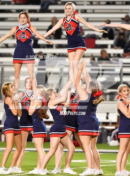 Thumbnail 2 in Aubrey vs Mineral Wells (4A Bi-District Playoff) photogallery.