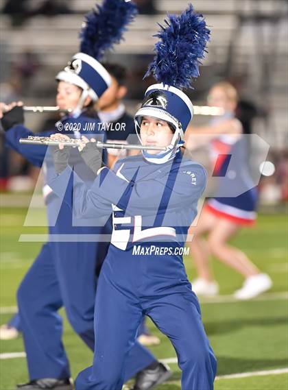 Thumbnail 3 in Aubrey vs Mineral Wells (4A Bi-District Playoff) photogallery.