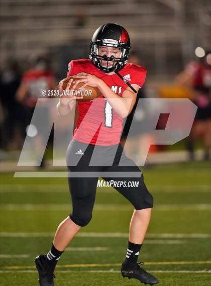 Thumbnail 3 in Aubrey vs Mineral Wells (4A Bi-District Playoff) photogallery.