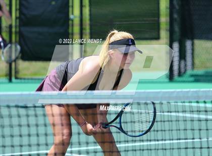 Thumbnail 2 in CHSAA 3A Region 1-Lutheran photogallery.