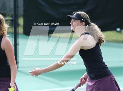 Thumbnail 3 in CHSAA 3A Region 1-Lutheran photogallery.