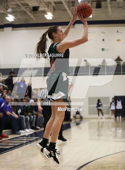 Thumbnail 3 in Lawrence North vs. Ben Davis photogallery.