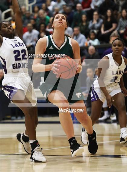 Thumbnail 2 in Lawrence North vs. Ben Davis photogallery.