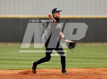 Thumbnail 3 in Lassiter @ Sprayberry photogallery.