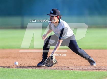 Thumbnail 3 in Mendota @ Reedley photogallery.