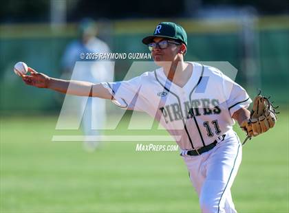 Thumbnail 2 in Mendota @ Reedley photogallery.