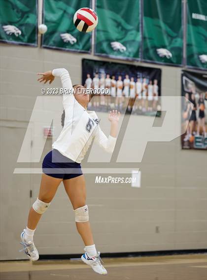 Thumbnail 2 in Eaglecrest @ Pine Creek photogallery.