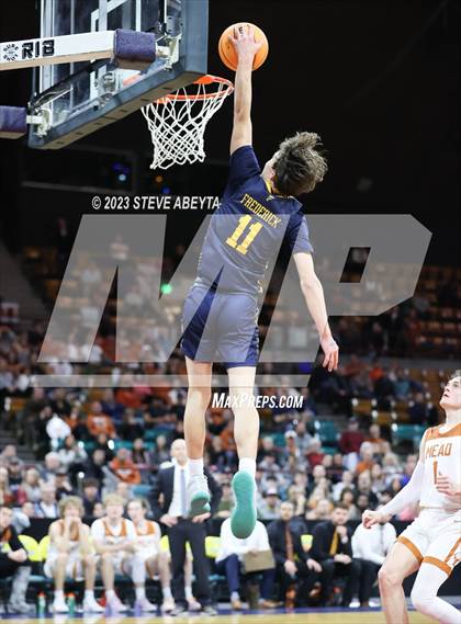 Thumbnail 3 in Mead vs. Frederick (CHSAA 5A Great 8) photogallery.
