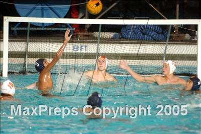 Thumbnail 2 in La Canada vs Montebello (D3 Section Final) photogallery.