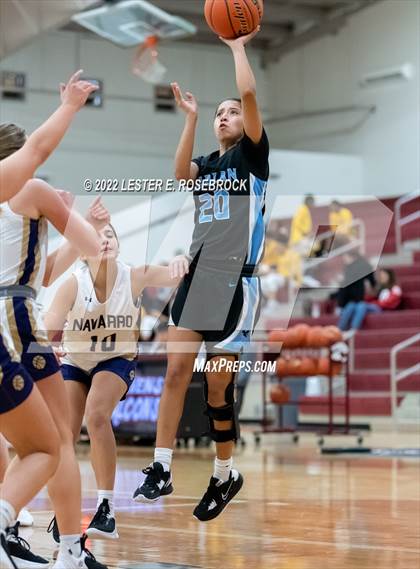 Thumbnail 2 in Harlan vs Navarro (46TH ANNUAL BARBARA HARVEY JAGUAR CLASSIC) photogallery.