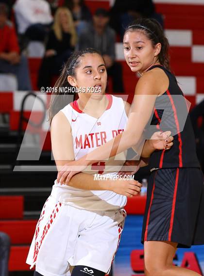 Thumbnail 1 in Harvard-Westlake vs. Mater Dei (Battle of the Beach) photogallery.