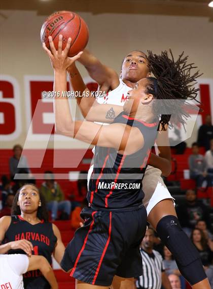 Thumbnail 2 in Harvard-Westlake vs. Mater Dei (Battle of the Beach) photogallery.
