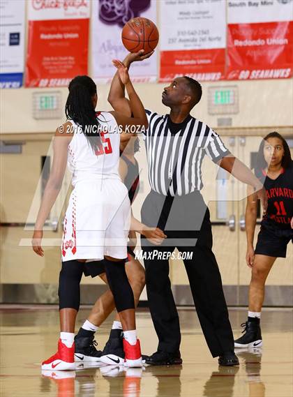 Thumbnail 3 in Harvard-Westlake vs. Mater Dei (Battle of the Beach) photogallery.