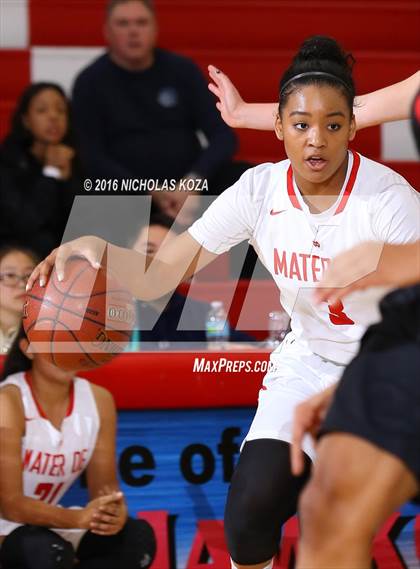 Thumbnail 2 in Harvard-Westlake vs. Mater Dei (Battle of the Beach) photogallery.