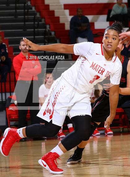 Thumbnail 1 in Harvard-Westlake vs. Mater Dei (Battle of the Beach) photogallery.