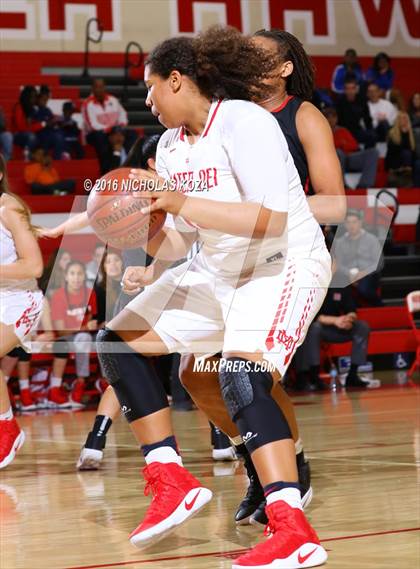 Thumbnail 1 in Harvard-Westlake vs. Mater Dei (Battle of the Beach) photogallery.