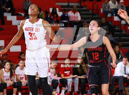 Thumbnail 3 in Harvard-Westlake vs. Mater Dei (Battle of the Beach) photogallery.