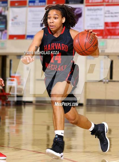 Thumbnail 2 in Harvard-Westlake vs. Mater Dei (Battle of the Beach) photogallery.