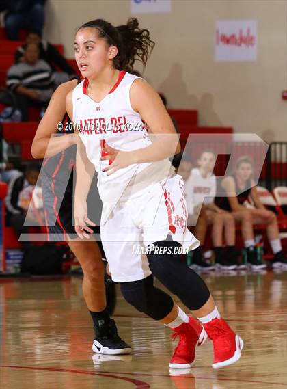 Thumbnail 3 in Harvard-Westlake vs. Mater Dei (Battle of the Beach) photogallery.