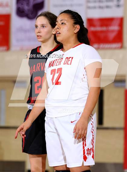 Thumbnail 2 in Harvard-Westlake vs. Mater Dei (Battle of the Beach) photogallery.