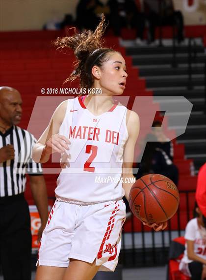 Thumbnail 1 in Harvard-Westlake vs. Mater Dei (Battle of the Beach) photogallery.