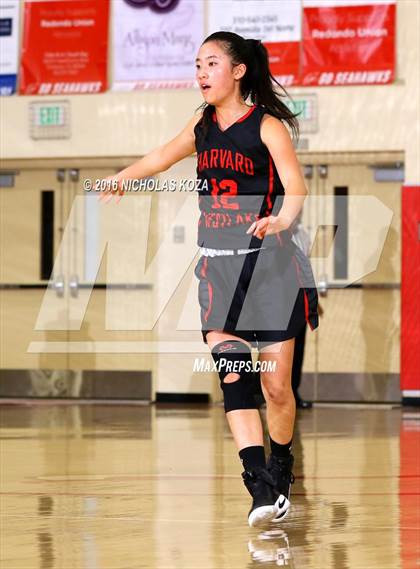 Thumbnail 2 in Harvard-Westlake vs. Mater Dei (Battle of the Beach) photogallery.