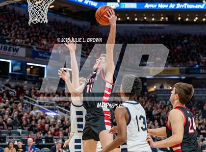 Thumbnail 3 in University vs. Manchester (IHSAA 2A Final) photogallery.