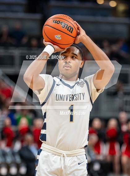 Thumbnail 2 in University vs. Manchester (IHSAA 2A Final) photogallery.