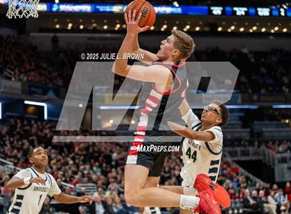 Thumbnail 3 in University vs. Manchester (IHSAA 2A Final) photogallery.