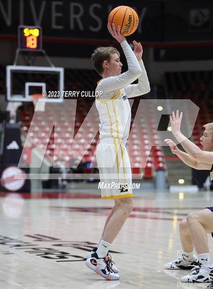 Thumbnail 2 in Summit Academy vs. Emery (UHSAA 3A Quarterfinal) photogallery.