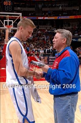 Thumbnail 3 in Los Alamitos vs Jordan (SS DIAA Final) photogallery.