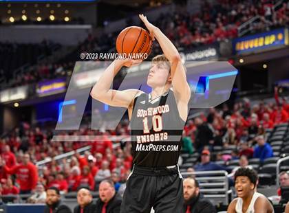 Thumbnail 3 in Indianapolis Lutheran v Southwood (IHSAA 1A Final) photogallery.