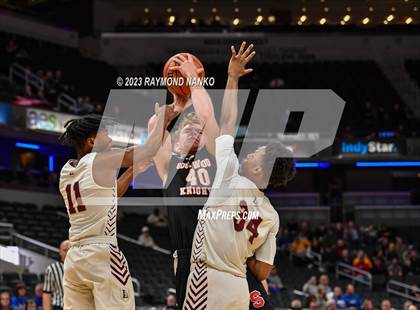 Thumbnail 2 in Indianapolis Lutheran v Southwood (IHSAA 1A Final) photogallery.