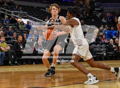 Thumbnail 3 in Indianapolis Lutheran v Southwood (IHSAA 1A Final) photogallery.