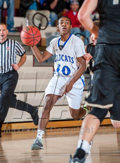 Thumbnail 1 in Canon City vs. Pueblo Central (Ponderosa Invitational) photogallery.