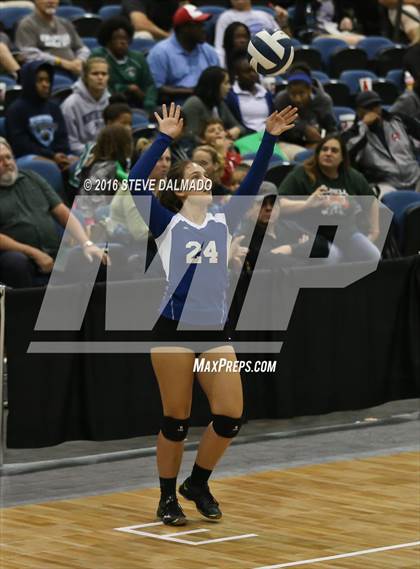 Thumbnail 3 in Slidell vs Mandeville (LHSAA Division I Quarterfinal Playoff) photogallery.