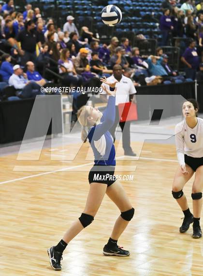Thumbnail 2 in Slidell vs Mandeville (LHSAA Division I Quarterfinal Playoff) photogallery.