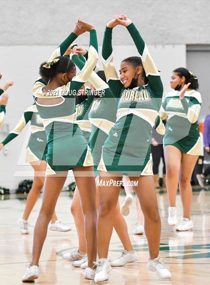 Thumbnail 2 in Saint Francis @ Moreau Catholic (Oscar Frayer Invitational) photogallery.