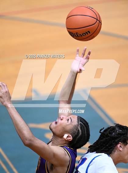 Thumbnail 1 in Edna Karr @ Metairie Park Country Day photogallery.