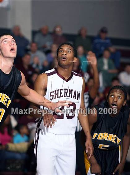 Thumbnail 3 in Sherman vs Forney (Sherman Holiday Tournament) photogallery.