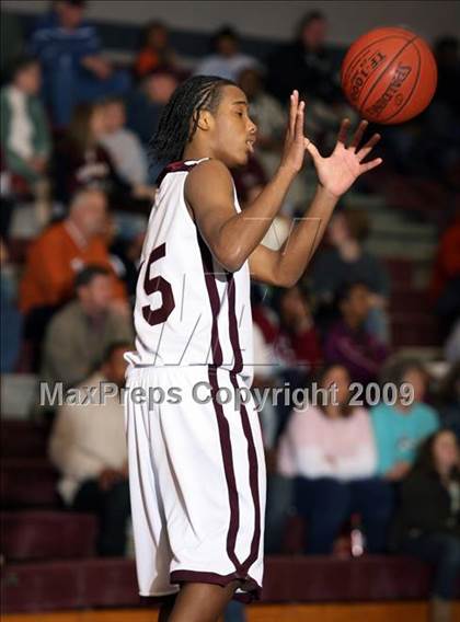 Thumbnail 3 in Sherman vs Forney (Sherman Holiday Tournament) photogallery.