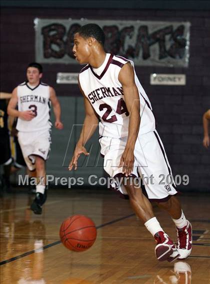 Thumbnail 1 in Sherman vs Forney (Sherman Holiday Tournament) photogallery.