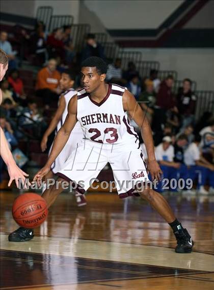 Thumbnail 3 in Sherman vs Forney (Sherman Holiday Tournament) photogallery.