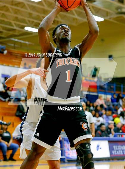 Thumbnail 3 in Churchland vs Pasquotank County (Robert L. Vaughan Border Clash Basketball Invitational) photogallery.